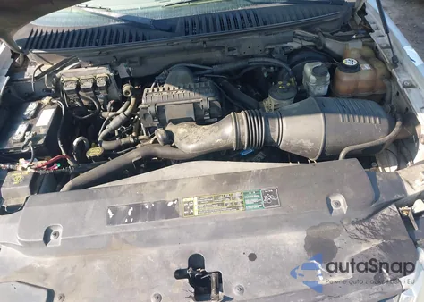 2005 Ford Expedition Xlt z USA, uszkodzony, nr VIN 1FMPU15575LA26271